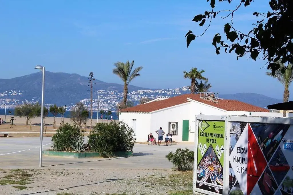Silv12-Frontline Sea Views Appartement Empuriabrava Spanje