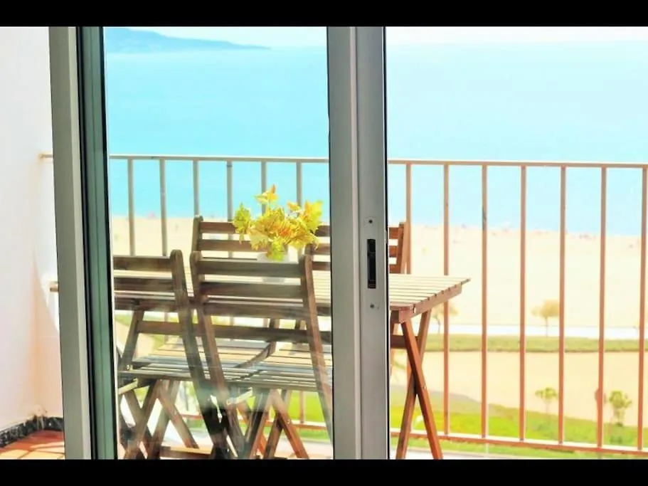Silv12-Frontline Sea Views Appartement Empuriabrava Spanje